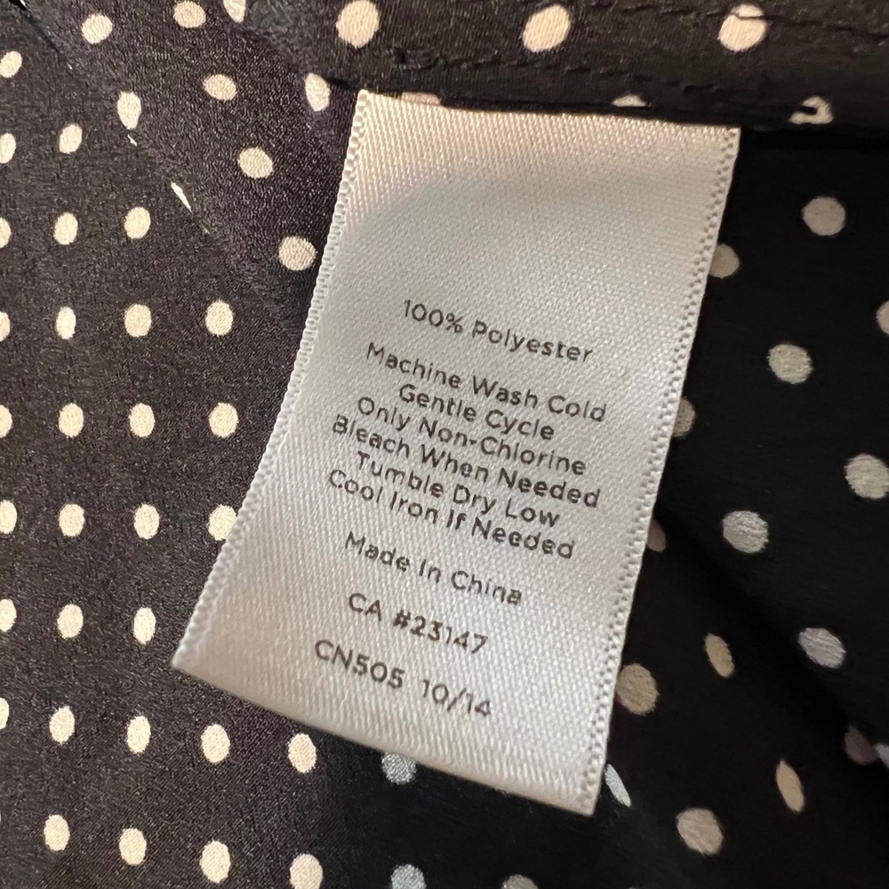 Talbots Womens Medium Black White Polka Dot Floral Sleeveless Blouse Top - Picture 9 of 9